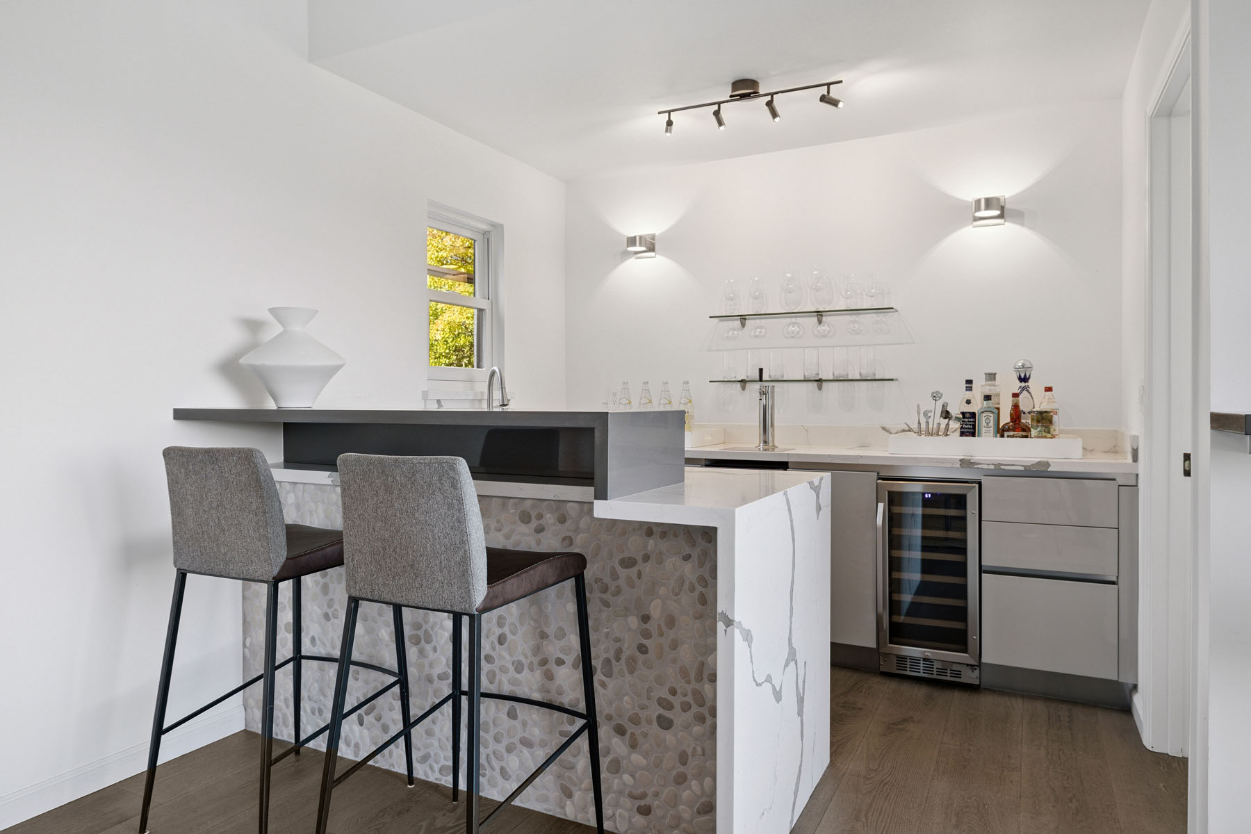 093-6-friars-lane.85146.p4k.040